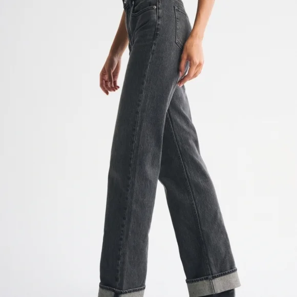 🦥 Abercrombie & Fitch High Rise 90s Relaxed Cuffed Hem Jean 🦥 - Picture 5 of 7